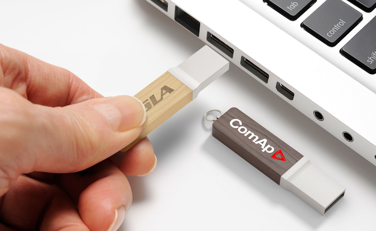 Carve - Clé USB Bois Personnalisable gallery thumbnail