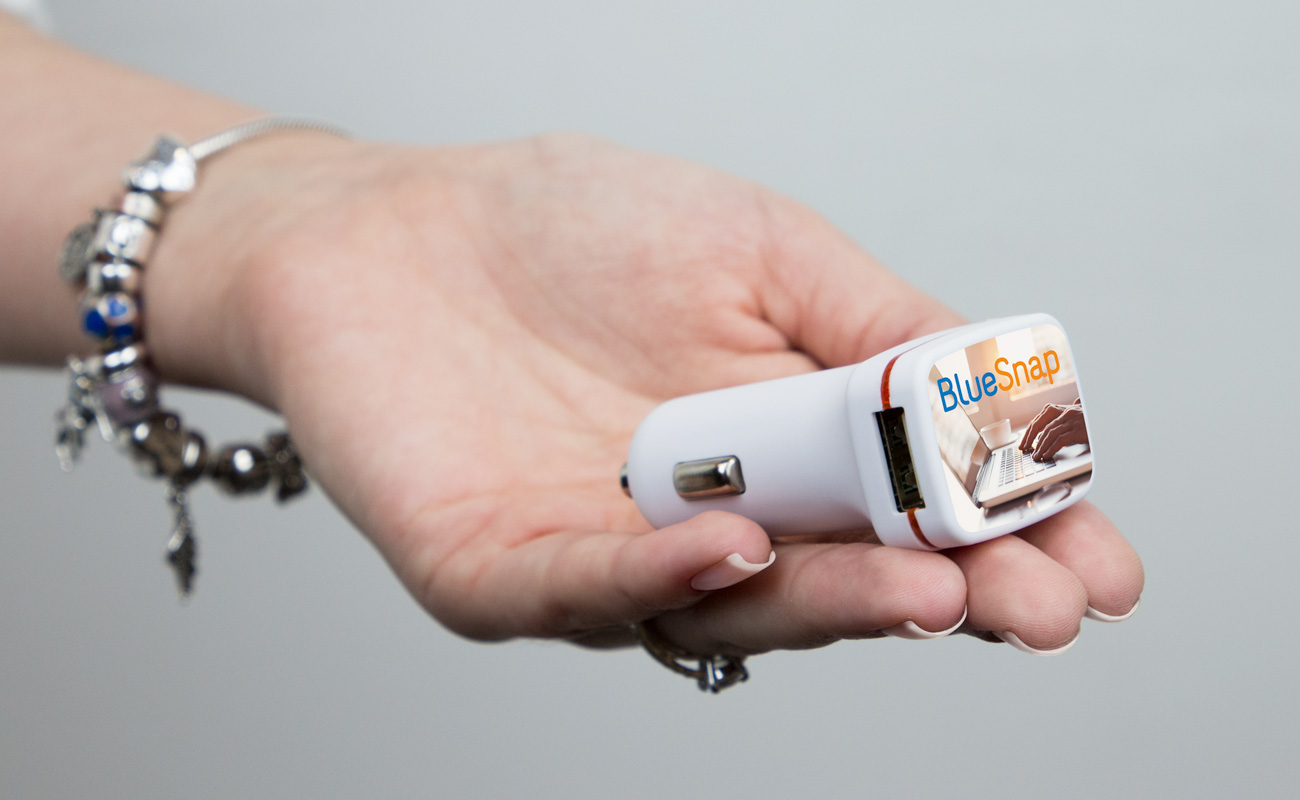 Vista - Adaptateur USB Voiture Personnalisable gallery thumbnail